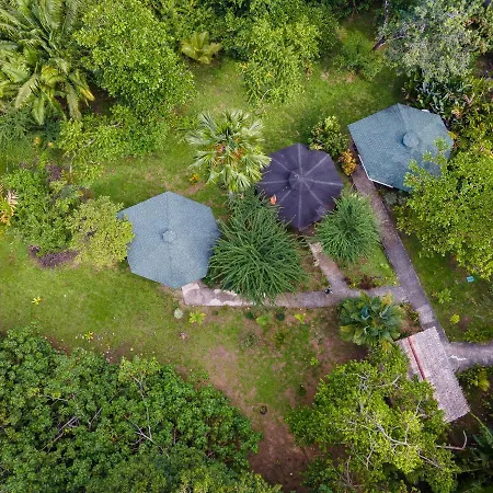 Bungalows Ache Cahuita Exterior photo